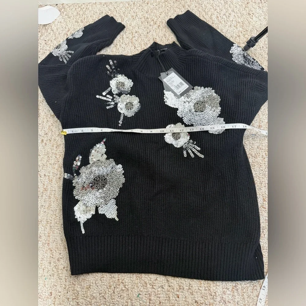 Nicole Miller Black Turtleneck Sweater with Silver Sequin size M new with tag